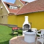 Liliom Appartement Gyula