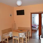 Appartement Liliom *