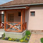 Liliom Appartement *