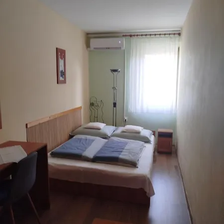Liliom Apartment
